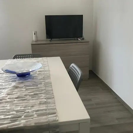 35 Via Luigi Galvani Apartment *